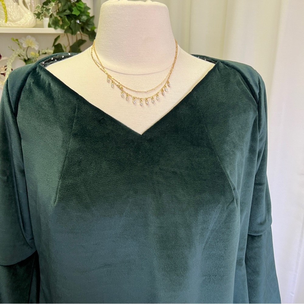Vintage Style Handmade Green Velvet Bell Sleeve Mini Dress - Picture 3 of 16